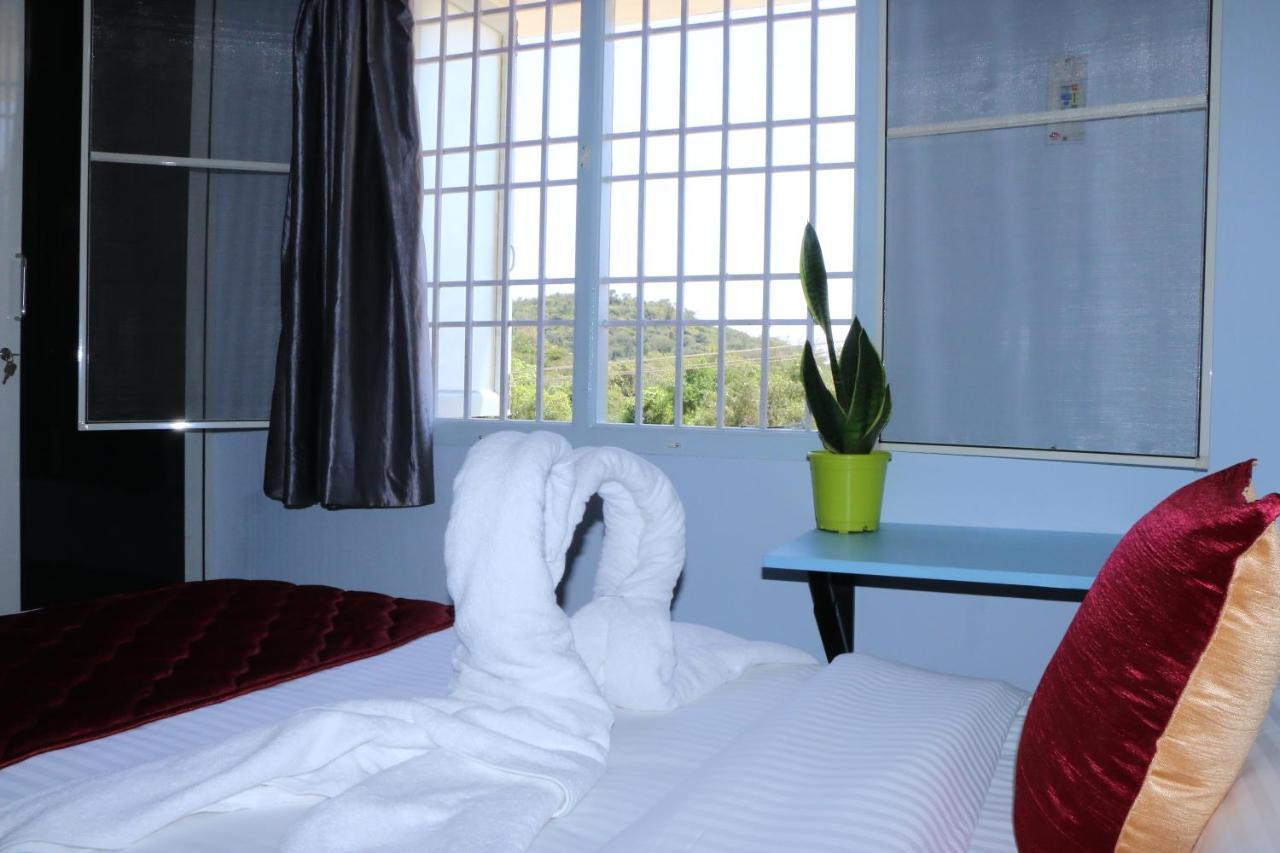 Hotel Nkc Airport Madras Buitenkant foto